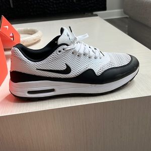 Men’s Nike golf shoes
